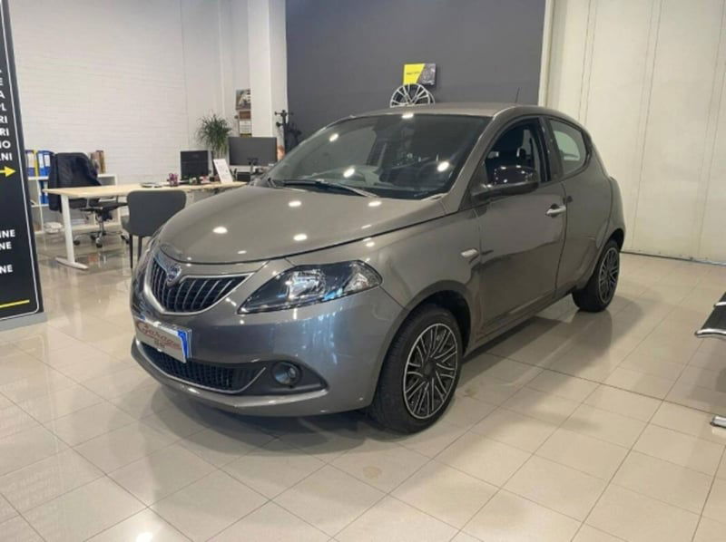 Lancia Ypsilon 1.0 FireFly 5 porte S&S Hybrid Gold Plus