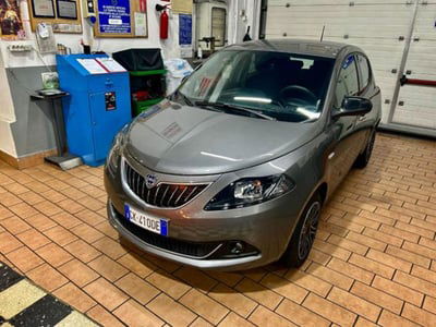 Lancia Ypsilon 1.0 FireFly 5 porte S&S Hybrid Gold Plus usata