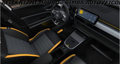 Jeep Avenger 1.2 turbo e-hybrid mhev The North Face 4xe 145cv edct6 (8)