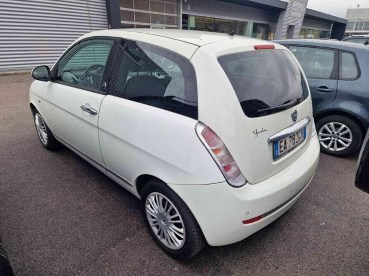 Lancia Ypsilon 1.4 Platino Ecochic GPL (3)