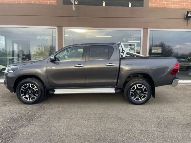 Toyota Hilux 2.D-4D 4WD porte Double Cab Executive