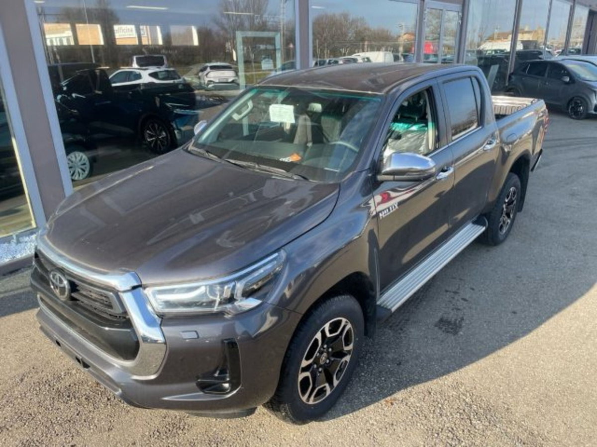 Toyota Hilux 2.D-4D 4WD porte Double Cab Executive (5)