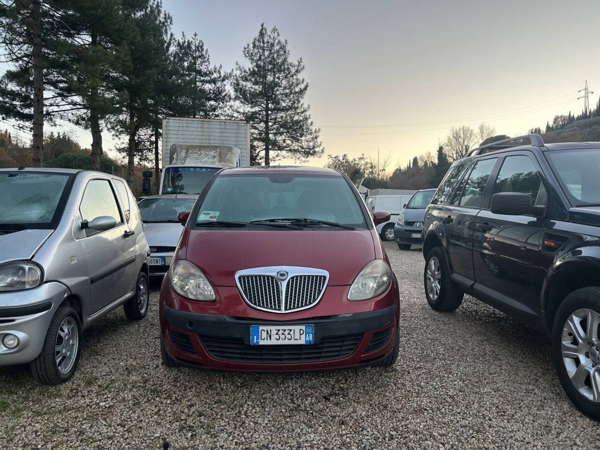 Lancia Musa 1.4 16V Oro (2)