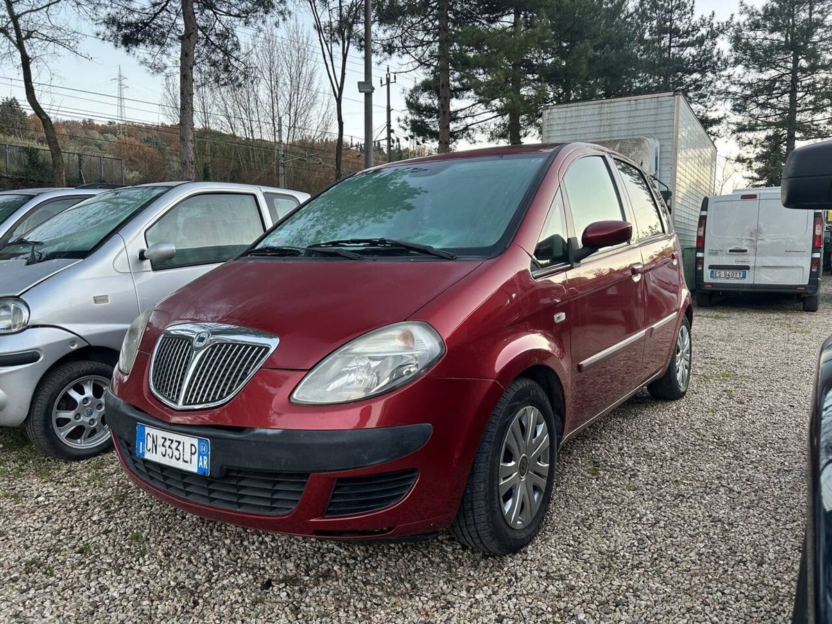 Lancia Musa 1.4 16V Oro (3)