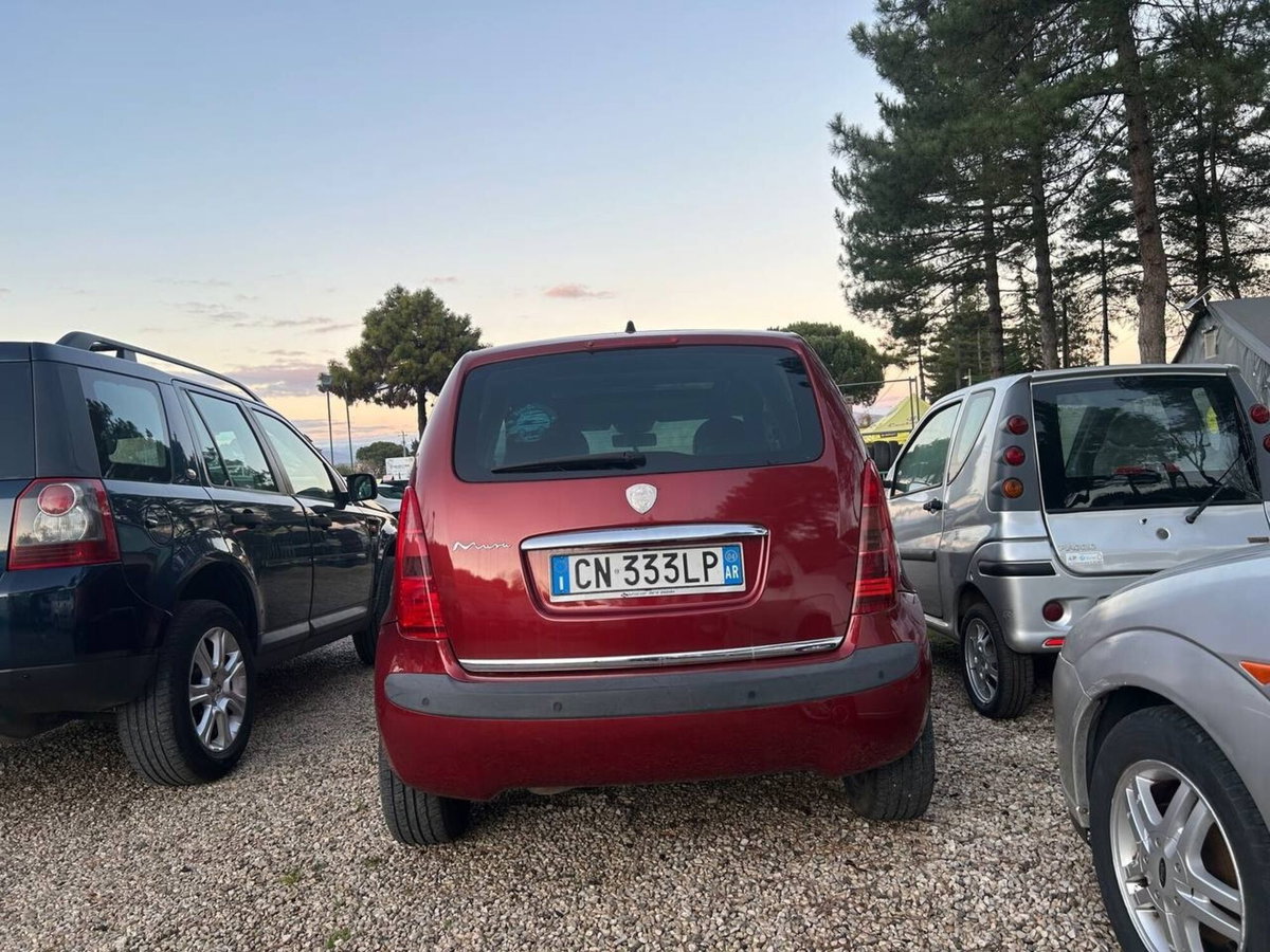 Lancia Musa 1.4 16V Oro (5)