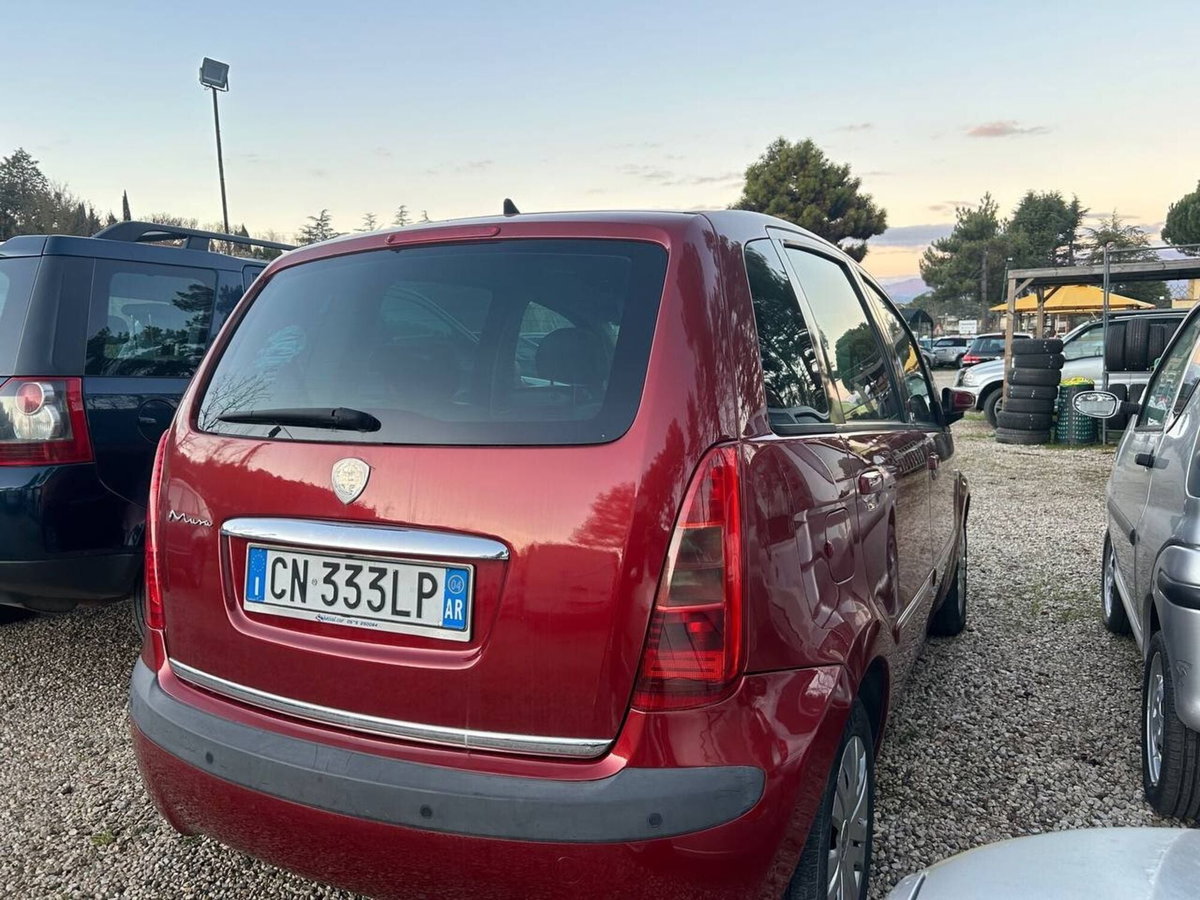 Lancia Musa 1.4 16V Oro (6)