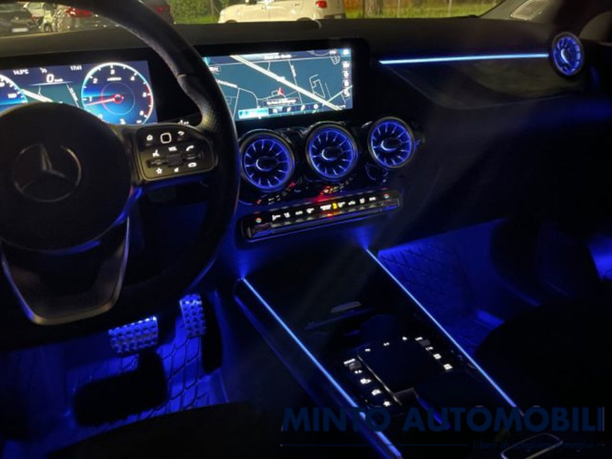 Mercedes-Benz GLA SUV 180 d Automatic Premium (13)