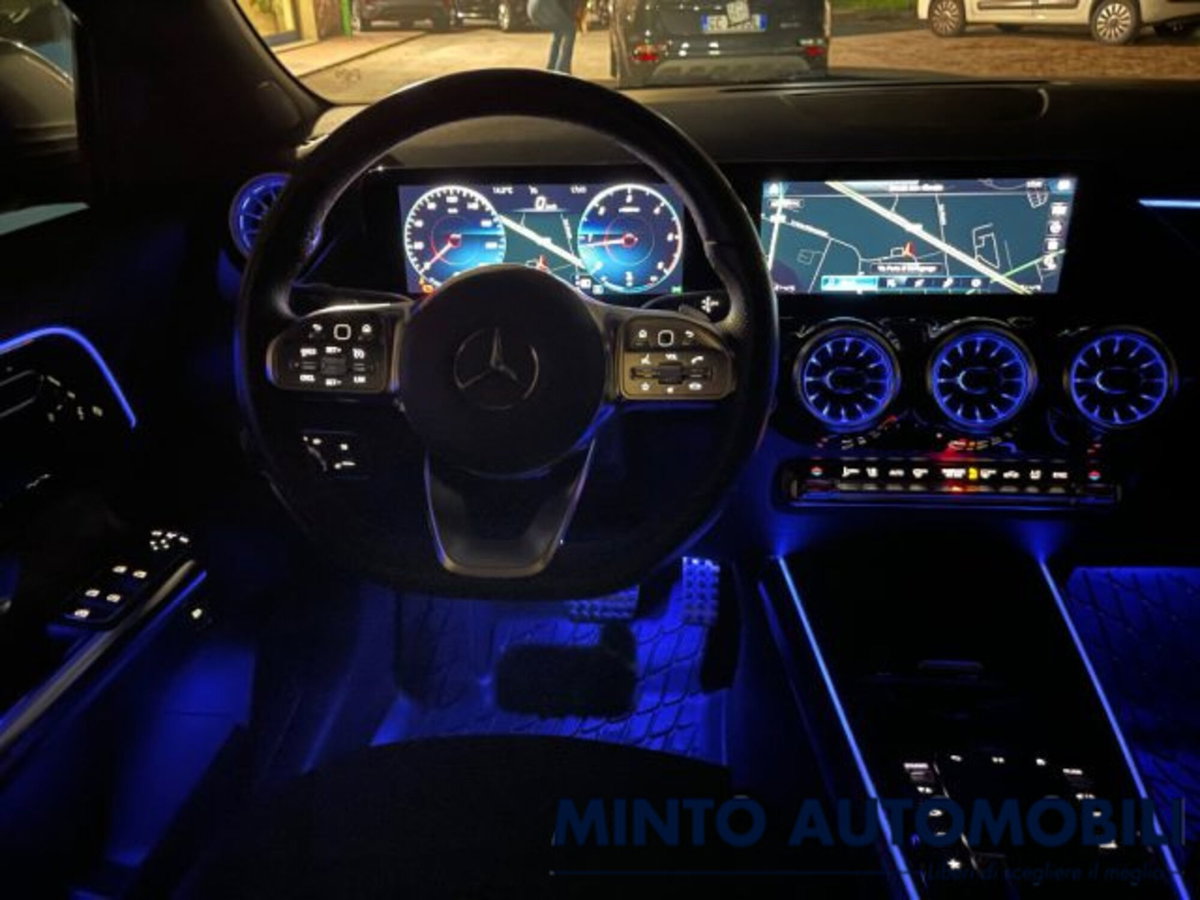 Mercedes-Benz GLA SUV 180 d Automatic Premium (15)