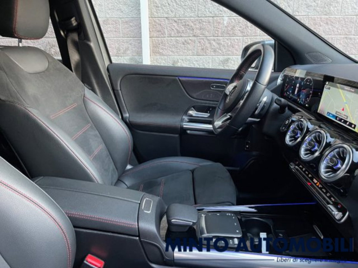 Mercedes-Benz GLA SUV 180 d Automatic Premium (18)