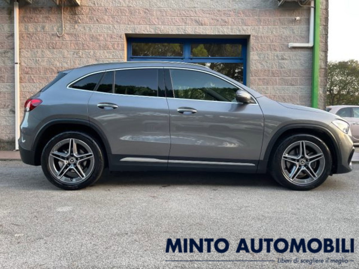 Mercedes-Benz GLA SUV 180 d Automatic Premium (2)