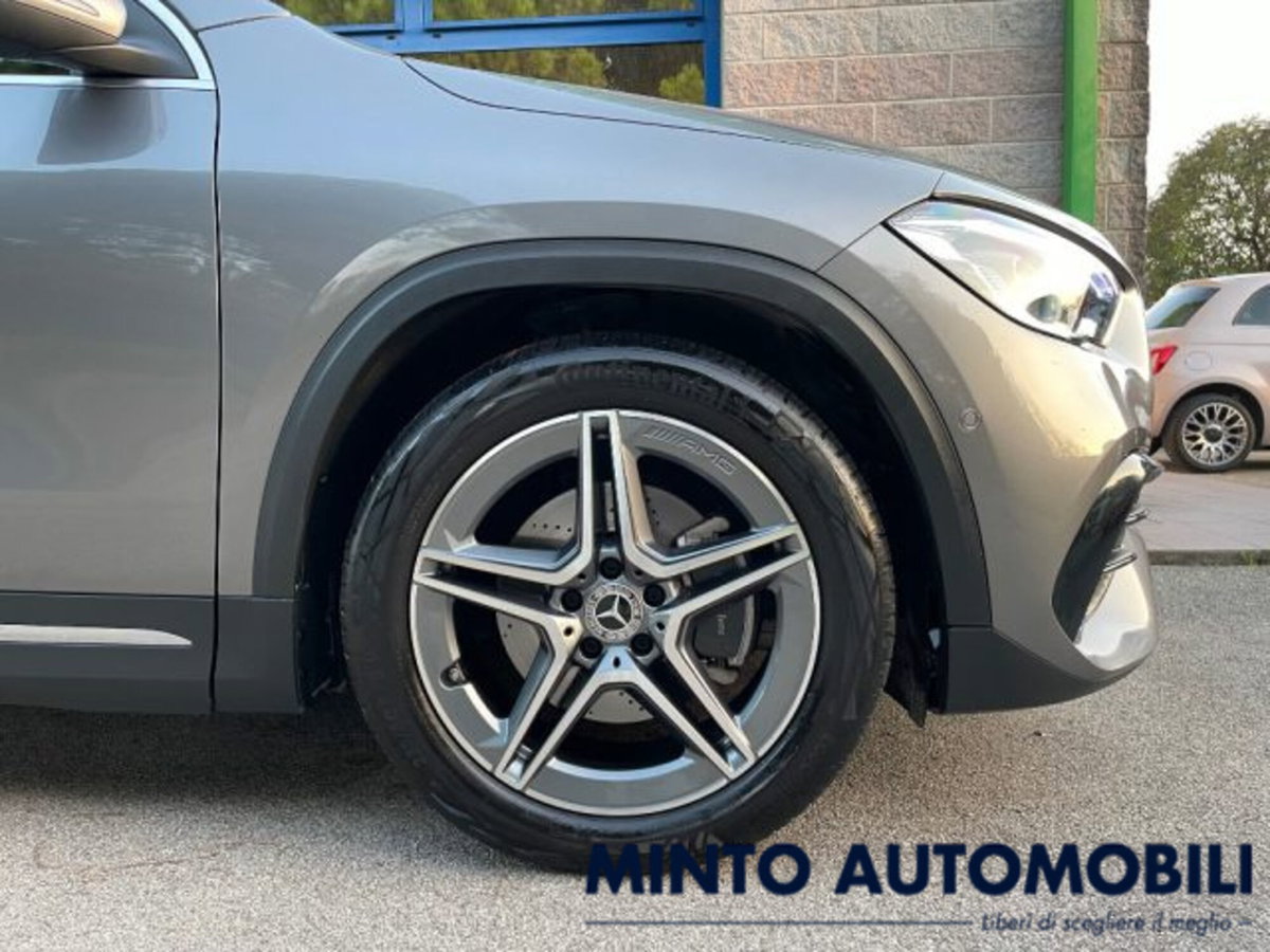 Mercedes-Benz GLA SUV 180 d Automatic Premium (3)