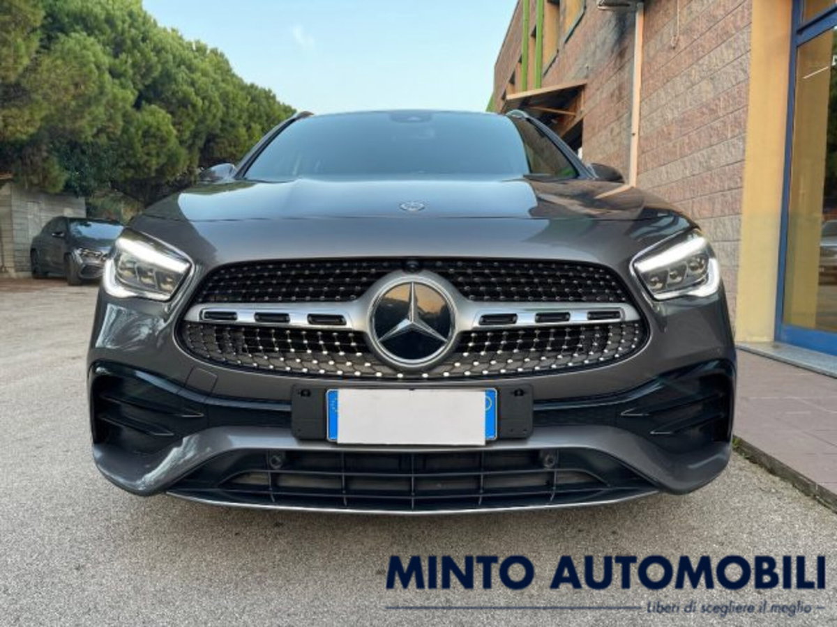 Mercedes-Benz GLA SUV 180 d Automatic Premium (4)