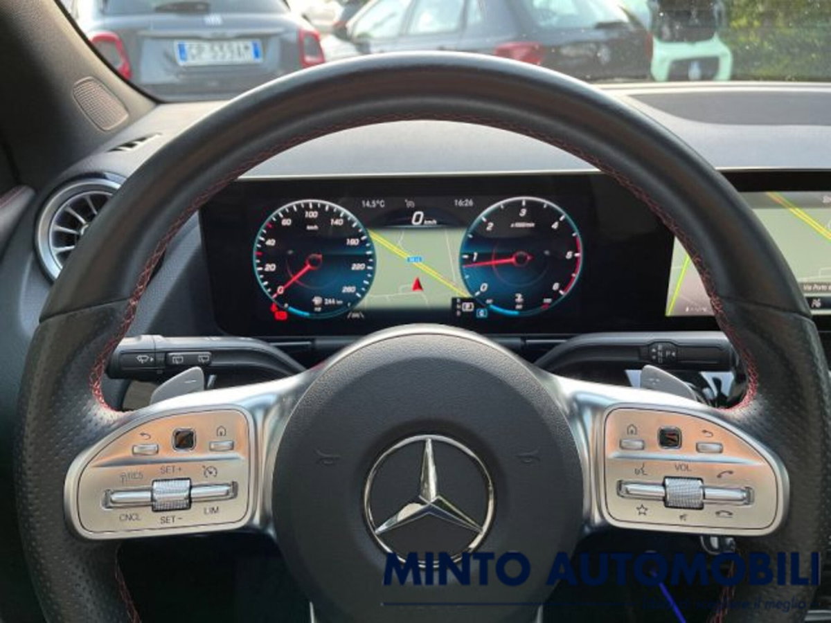 Mercedes-Benz GLA SUV 180 d Automatic Premium (9)