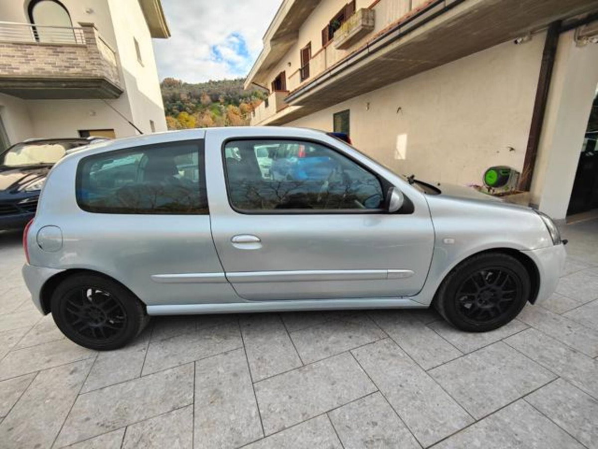 Renault Clio 2.0 16V cat 3 porte Limited (5)