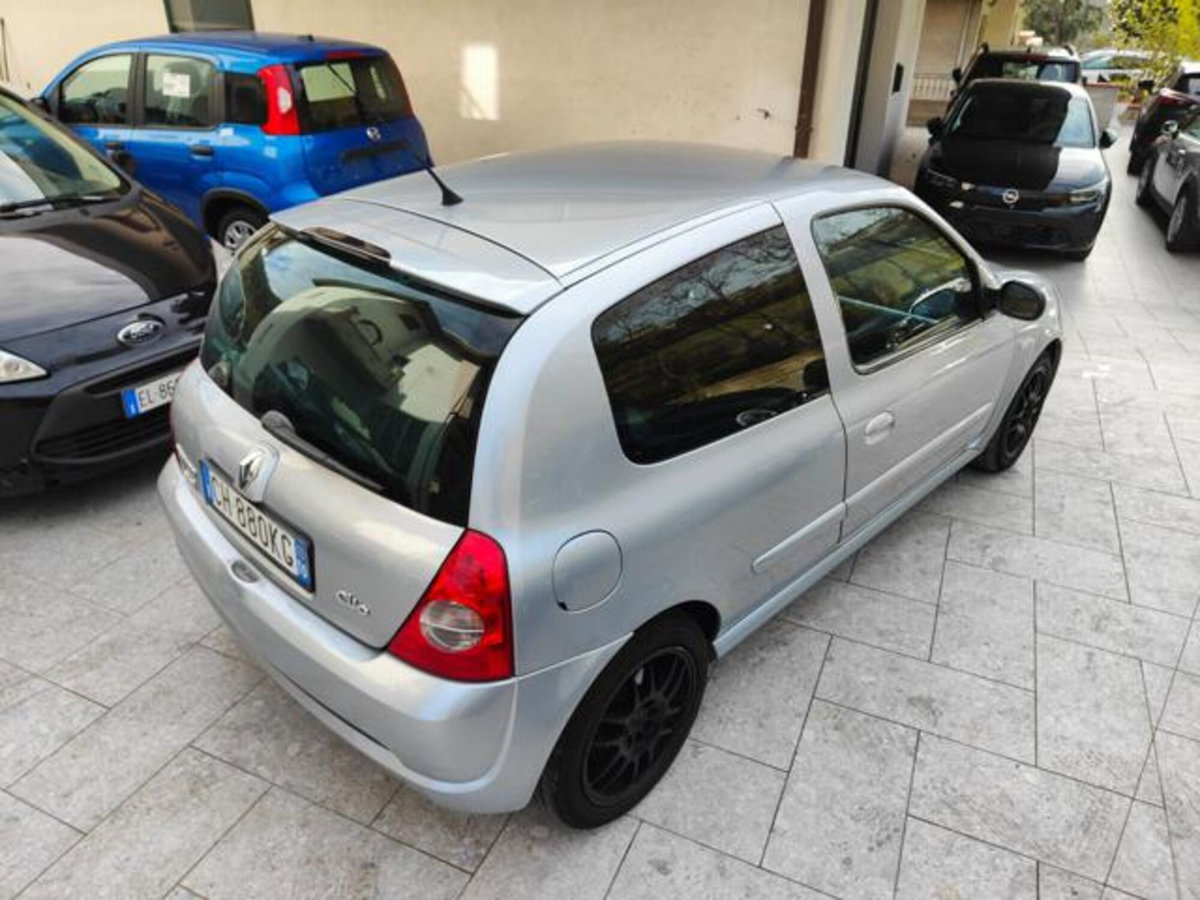 Renault Clio 2.0 16V cat 3 porte Limited (6)