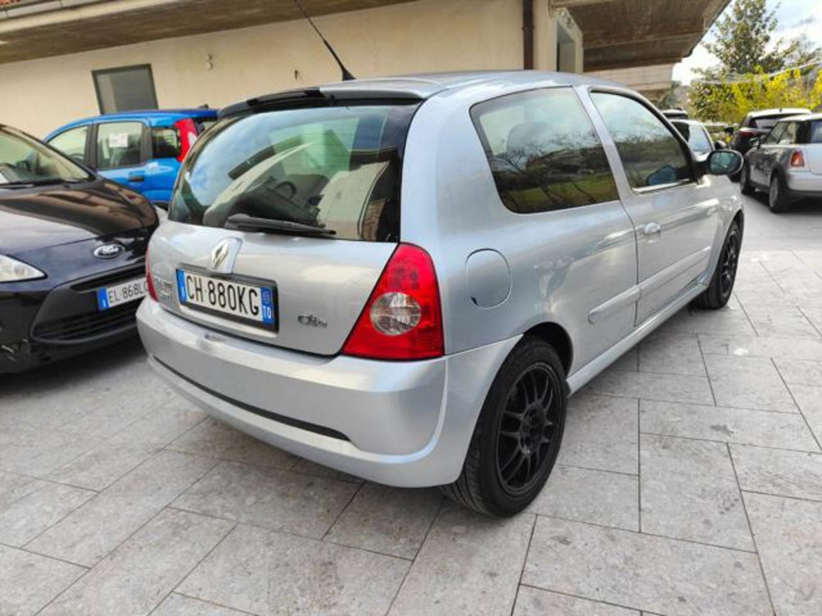 Renault Clio 2.0 16V cat 3 porte Limited (7)