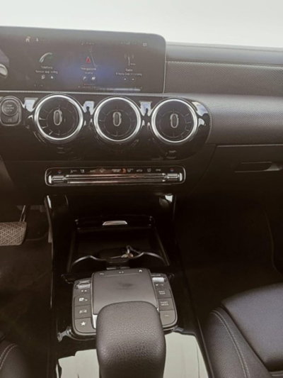 Mercedes-Benz CLA Shooting Brake 200 d Automatic Shooting Brake Executive (10)