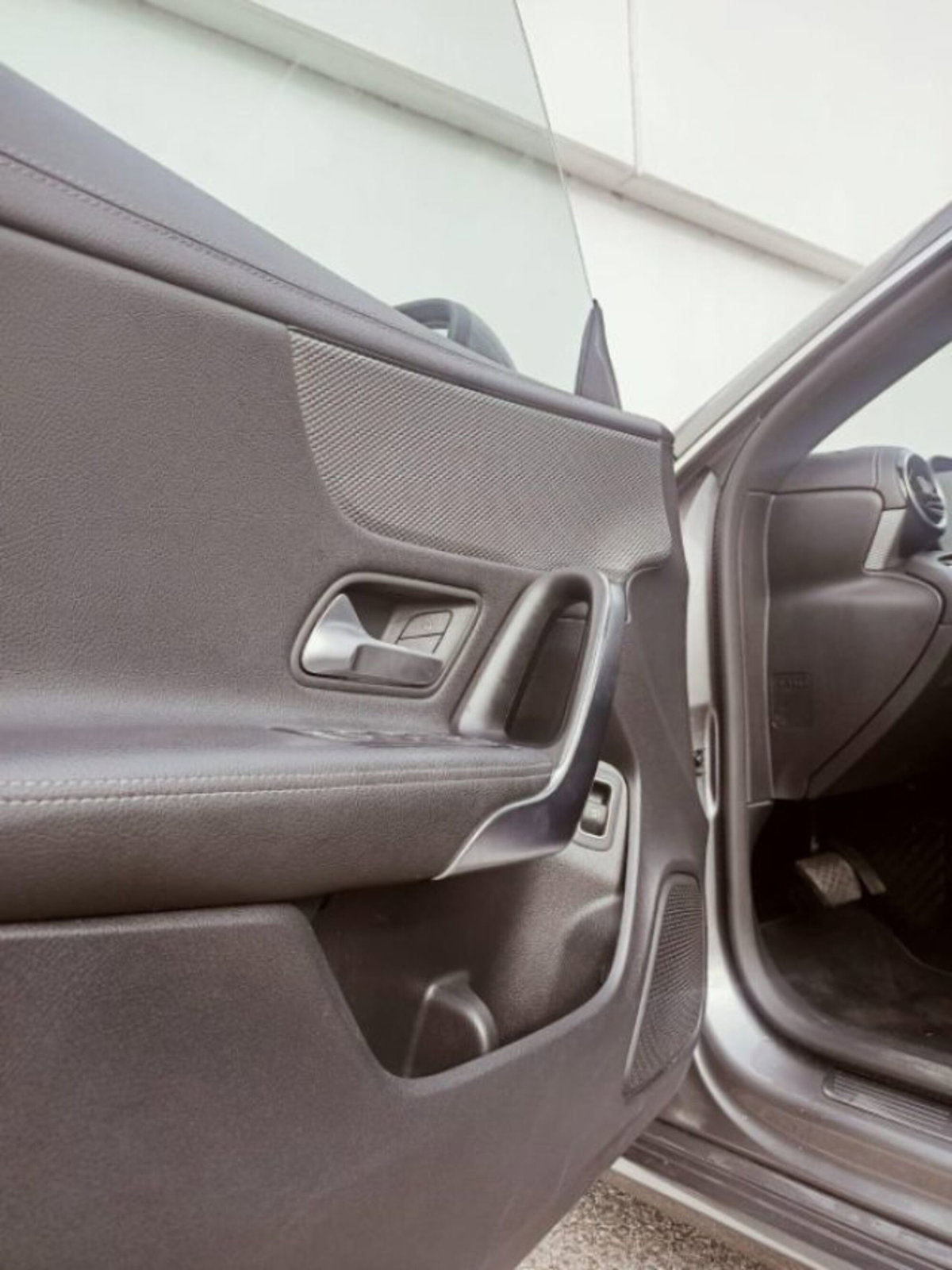 Mercedes-Benz CLA Shooting Brake 200 d Automatic Shooting Brake Executive (12)