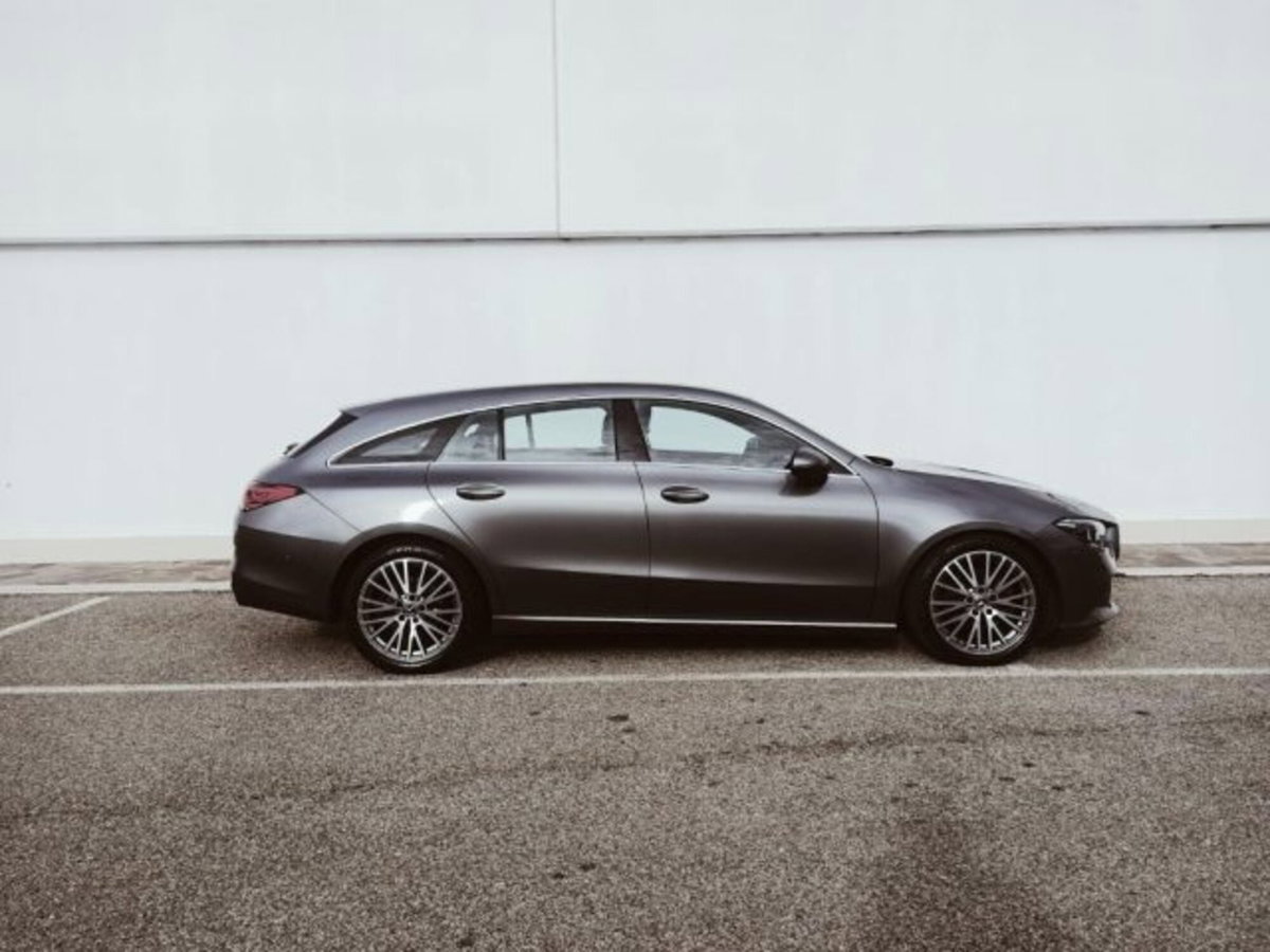 Mercedes-Benz CLA Shooting Brake 200 d Automatic Shooting Brake Executive (3)