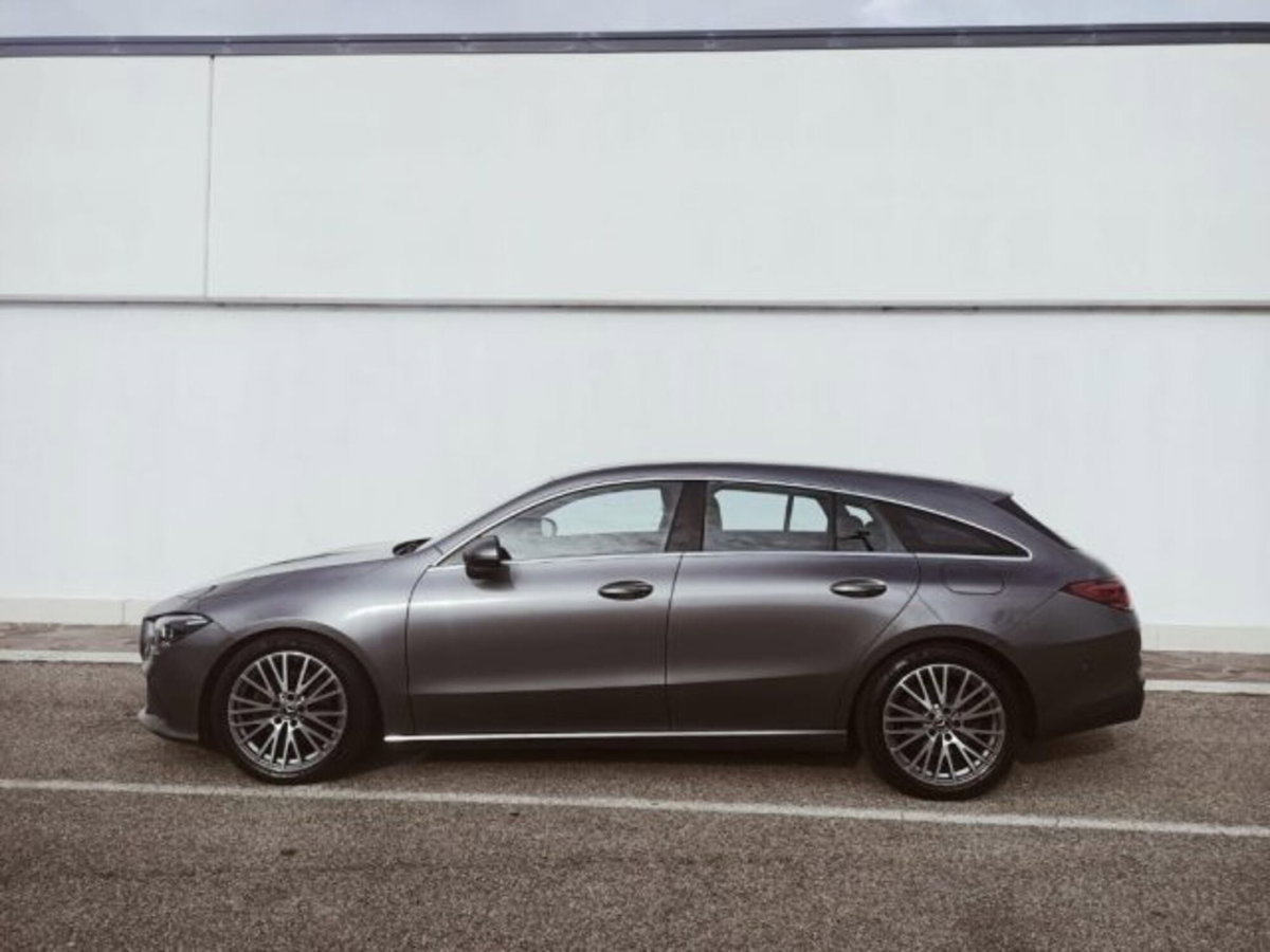 Mercedes-Benz CLA Shooting Brake 200 d Automatic Shooting Brake Executive (4)