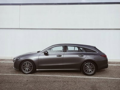 Mercedes-Benz CLA Shooting Brake 200 d Automatic Shooting Brake Executive (4)