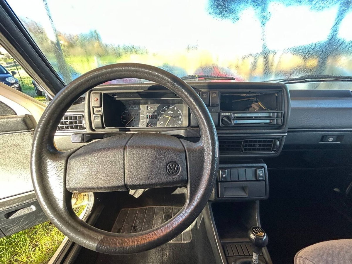 Volkswagen Golf 1300 5 porte GL (16)