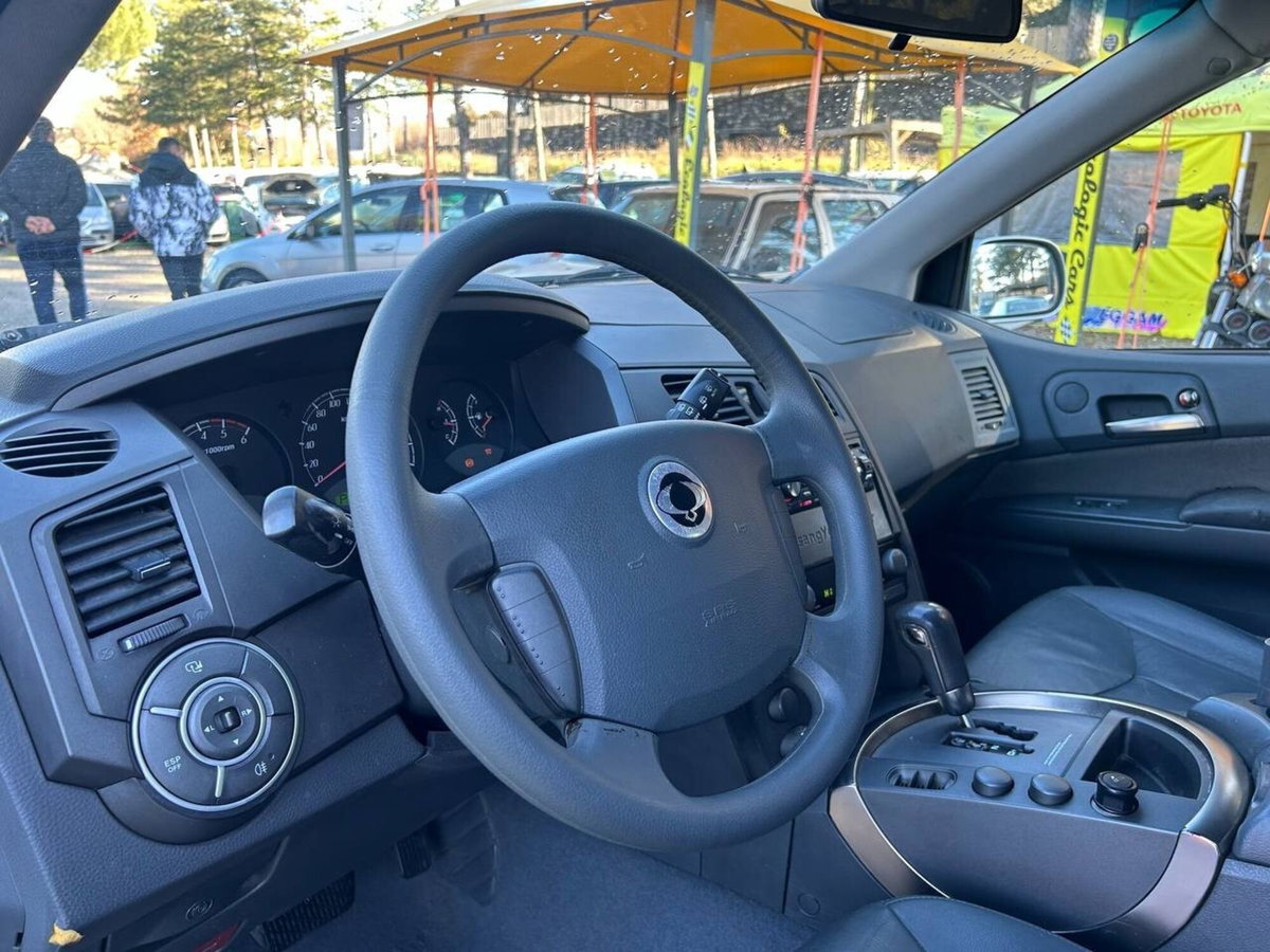Ssangyong Kyron 2.0 XDi Premium (11)