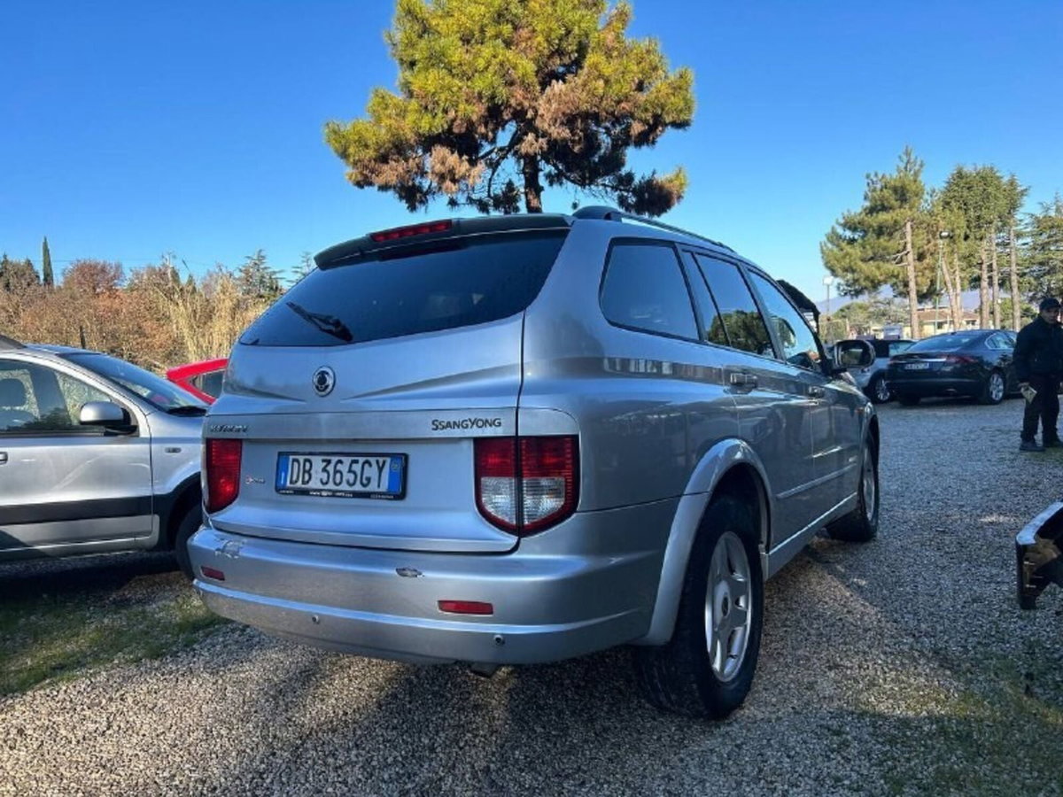 Ssangyong Kyron 2.0 XDi Premium (4)