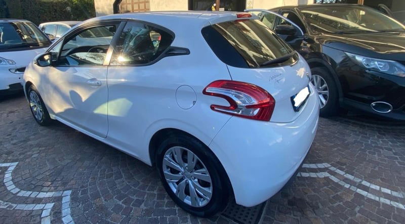 Peugeot 208 VTi 82 CV 3 porte Allure