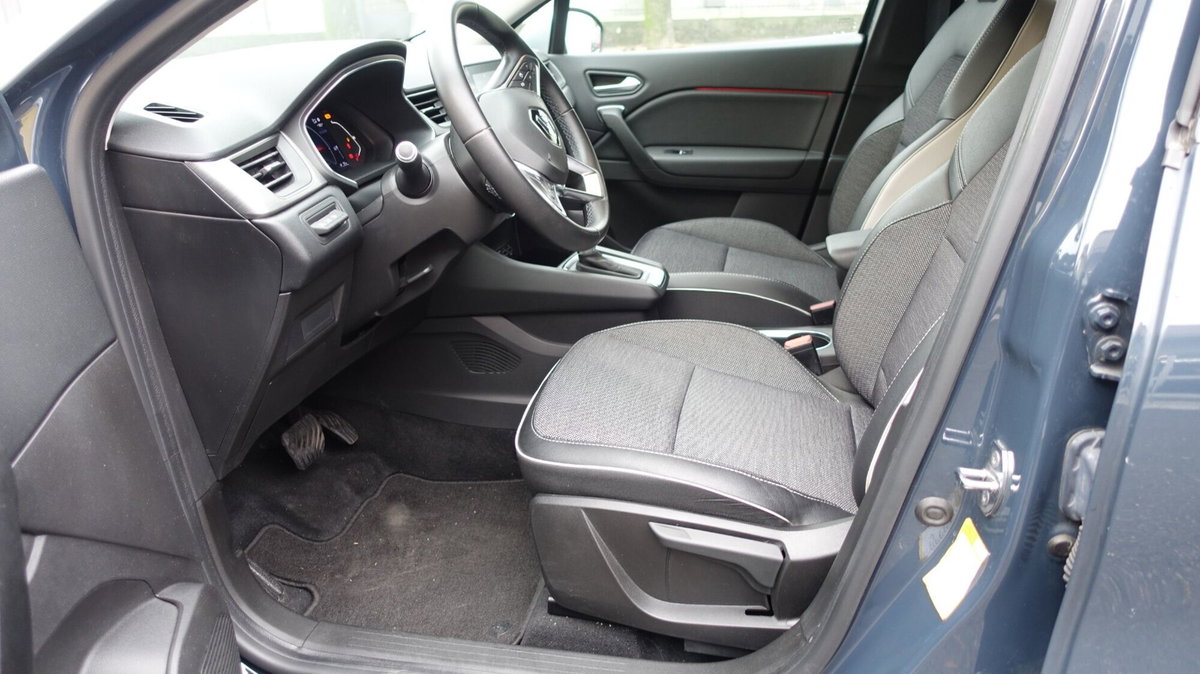 Renault Captur Full Hybrid E-Tech 145 CV Intens (8)