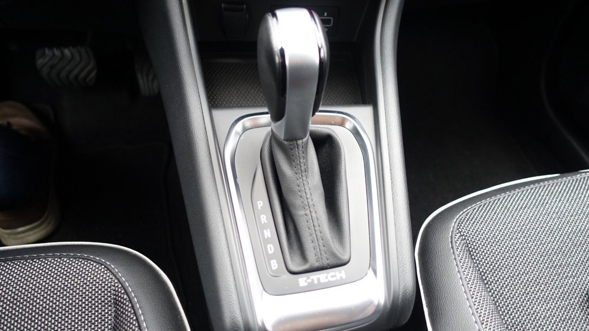 Renault Captur Full Hybrid E-Tech 145 CV Intens (13)