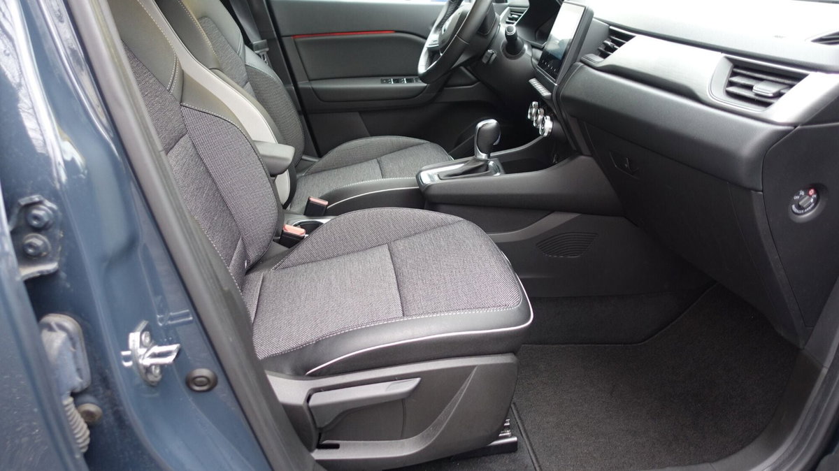 Renault Captur Full Hybrid E-Tech 145 CV Intens (17)