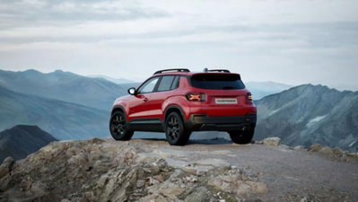 Jeep Avenger 1.2 turbo e-hybrid mhev 85th Anniversary 4xe 145cv edct6 (2)