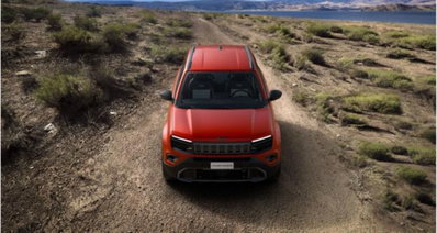 Jeep Avenger 1.2 turbo e-hybrid mhev 85th Anniversary 4xe 145cv edct6 (4)