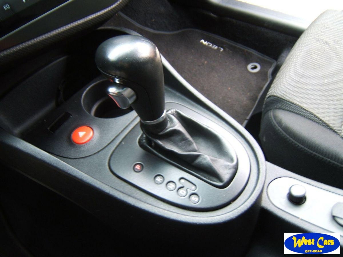 SEAT Leon 2.0 TSI DSG FR (11)