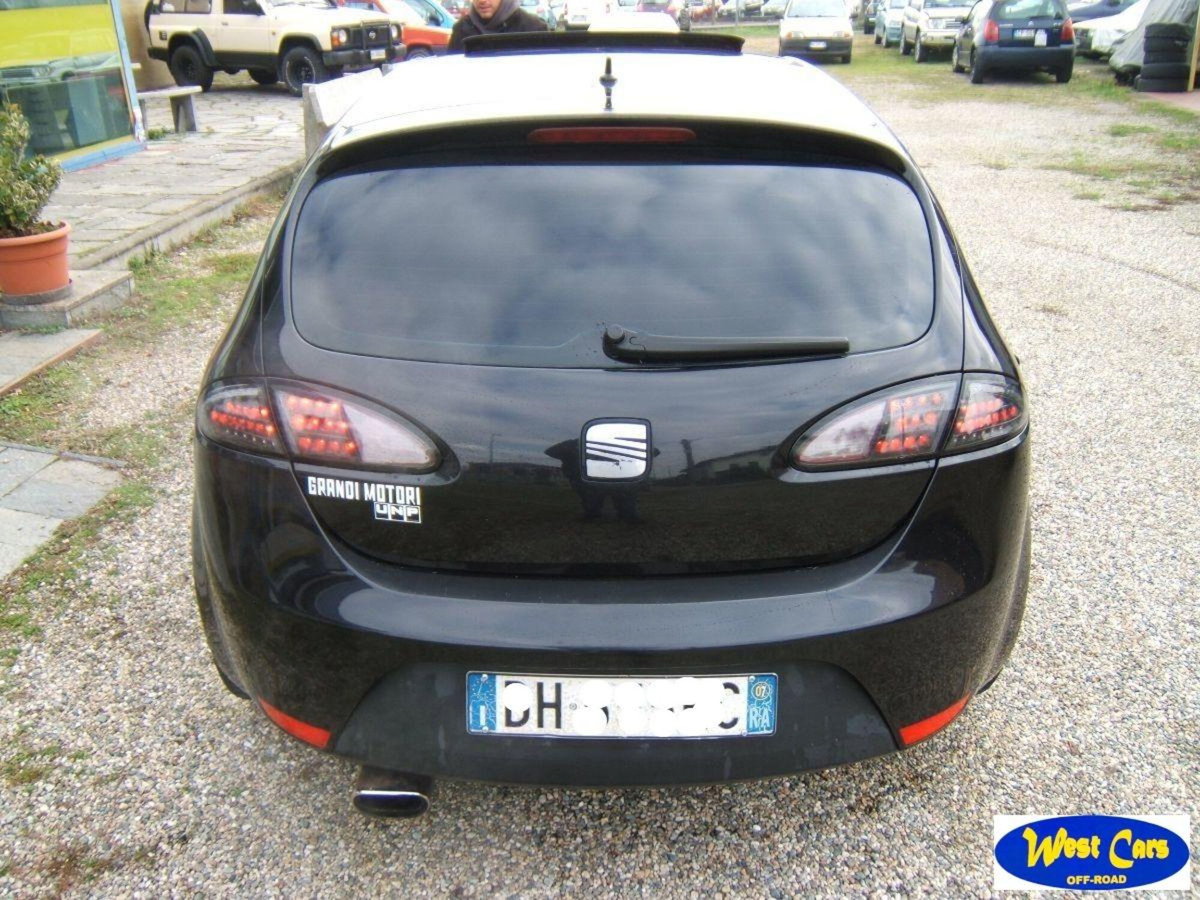 SEAT Leon 2.0 TSI DSG FR (4)