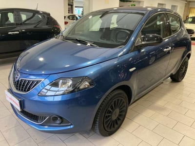 Lancia Ypsilon 1.0 FireFly 5 porte S&S Hybrid Silver Plus usata