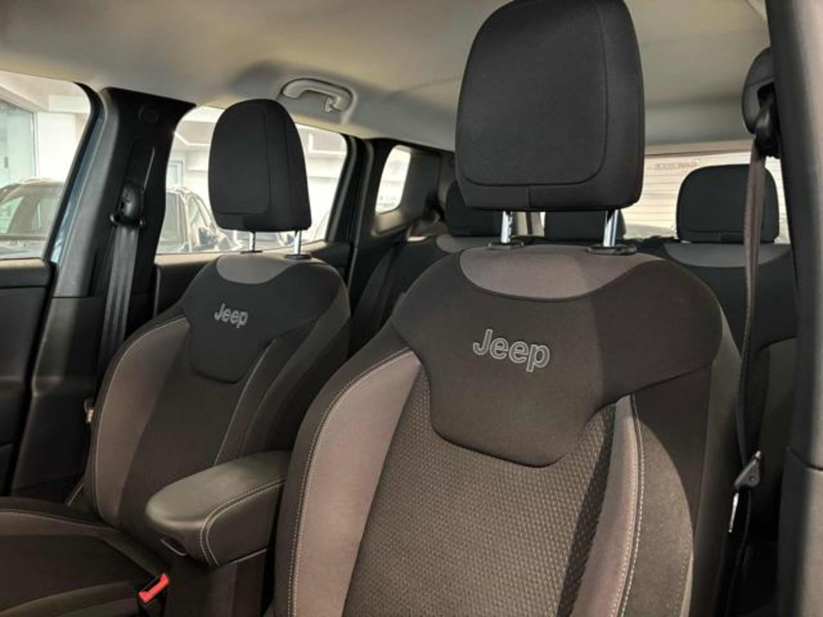 Jeep Renegade 1.6 Mjt 130 CV Limited (8)