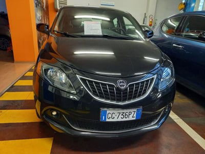 Lancia Ypsilon 1.0 FireFly 5 porte S&S Hybrid Ecochic Gold usata