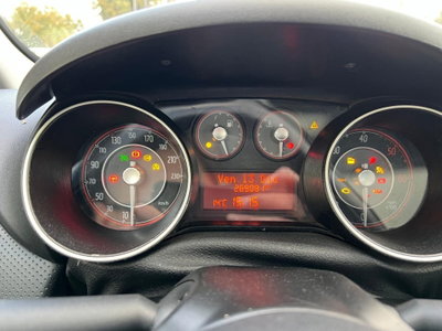 Fiat Punto Evo 1.6 Mjt DPF 3 porte Sport (9)