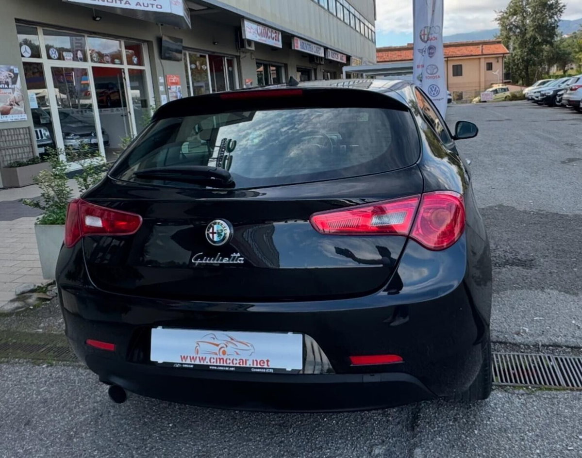 Alfa Romeo Giulietta 1.6 JTDm-2 Exclusive (4)
