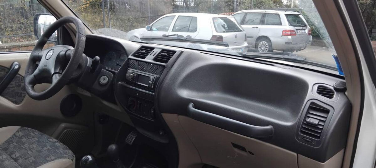 Nissan Terrano II 2.7 Tdi 3 porte Anniversary (10)