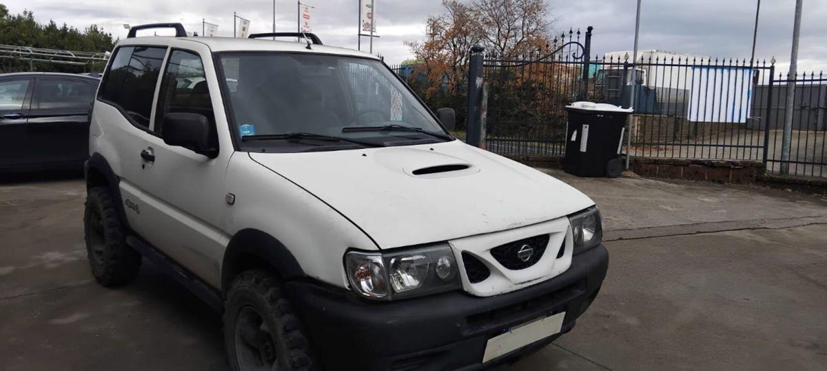 Nissan Terrano II 2.7 Tdi 3 porte Anniversary (4)