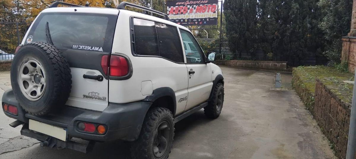Nissan Terrano II 2.7 Tdi 3 porte Anniversary (5)