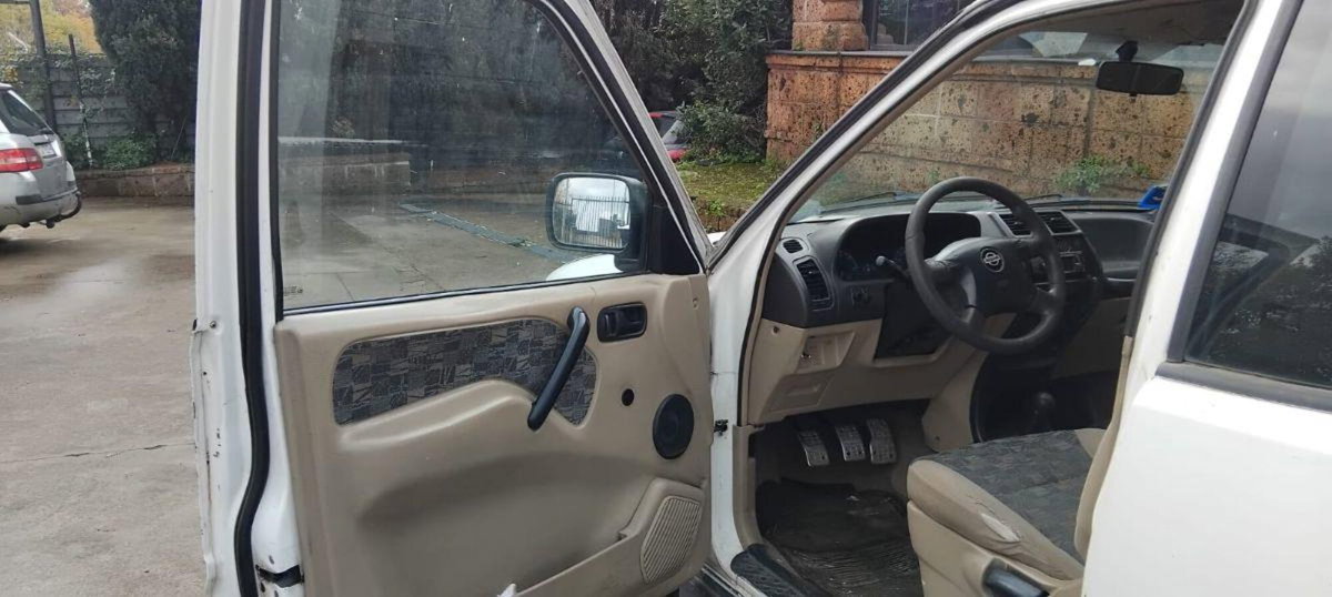 Nissan Terrano II 2.7 Tdi 3 porte Anniversary (9)