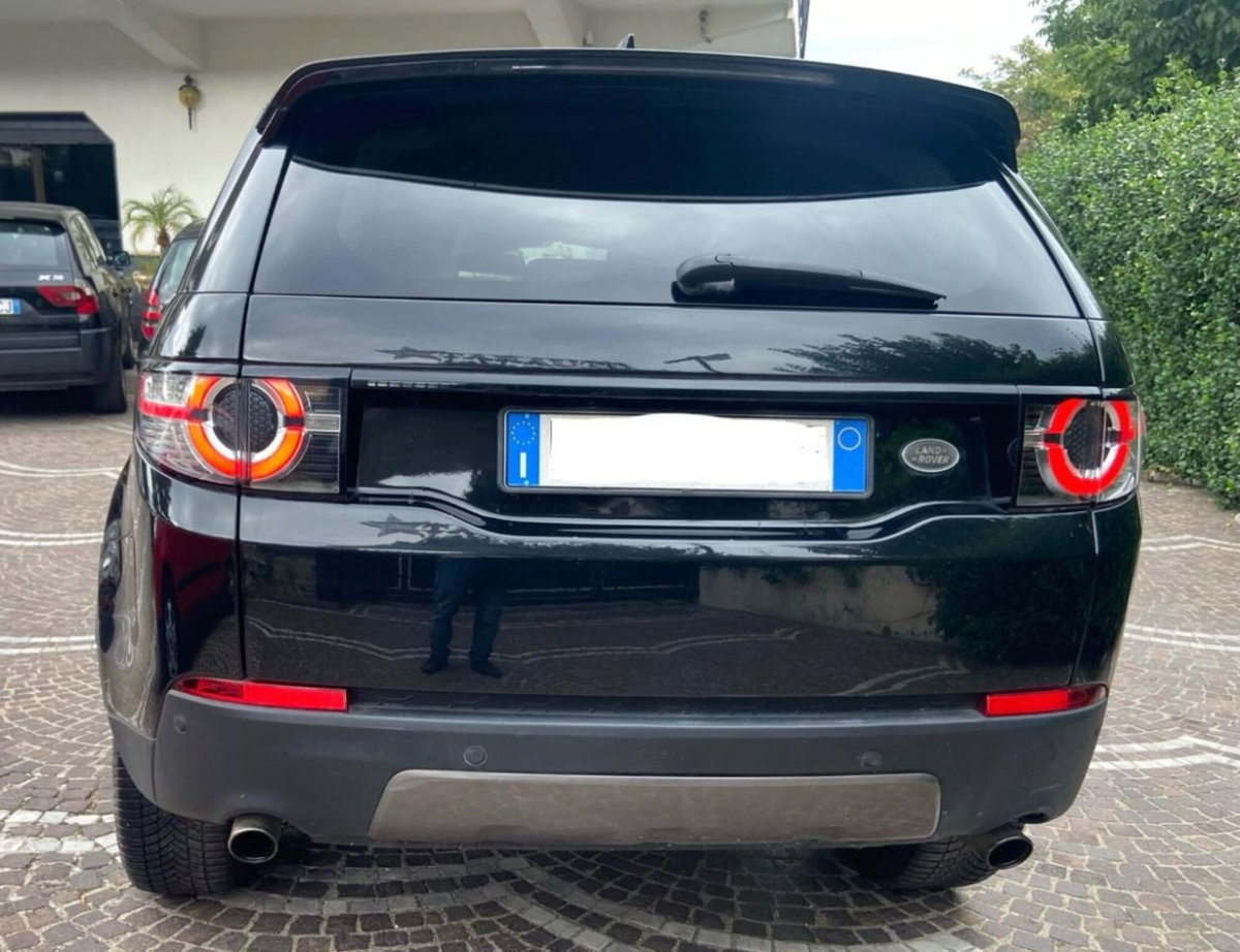 Land Rover Discovery Sport 2.0 TD4 150 CV Pure (6)