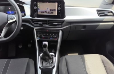 Volkswagen T-Roc 1.0 TSI Life (12)