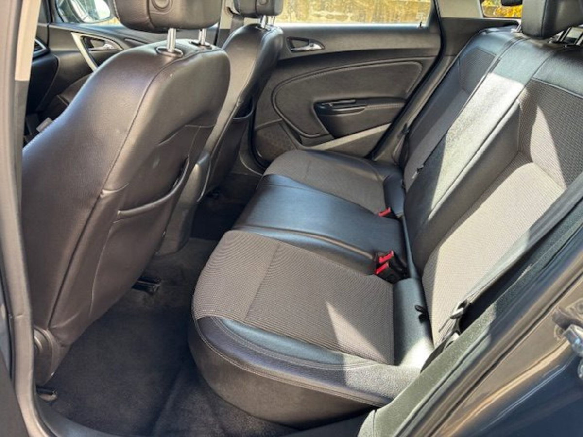 Opel Astra Station Wagon 1.7 CDTI 130CV EcoFLES&S Sports Cosmo (17)