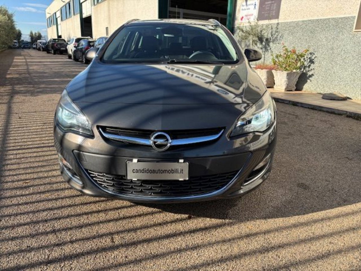 Opel Astra Station Wagon 1.7 CDTI 130CV EcoFLES&S Sports Cosmo (2)