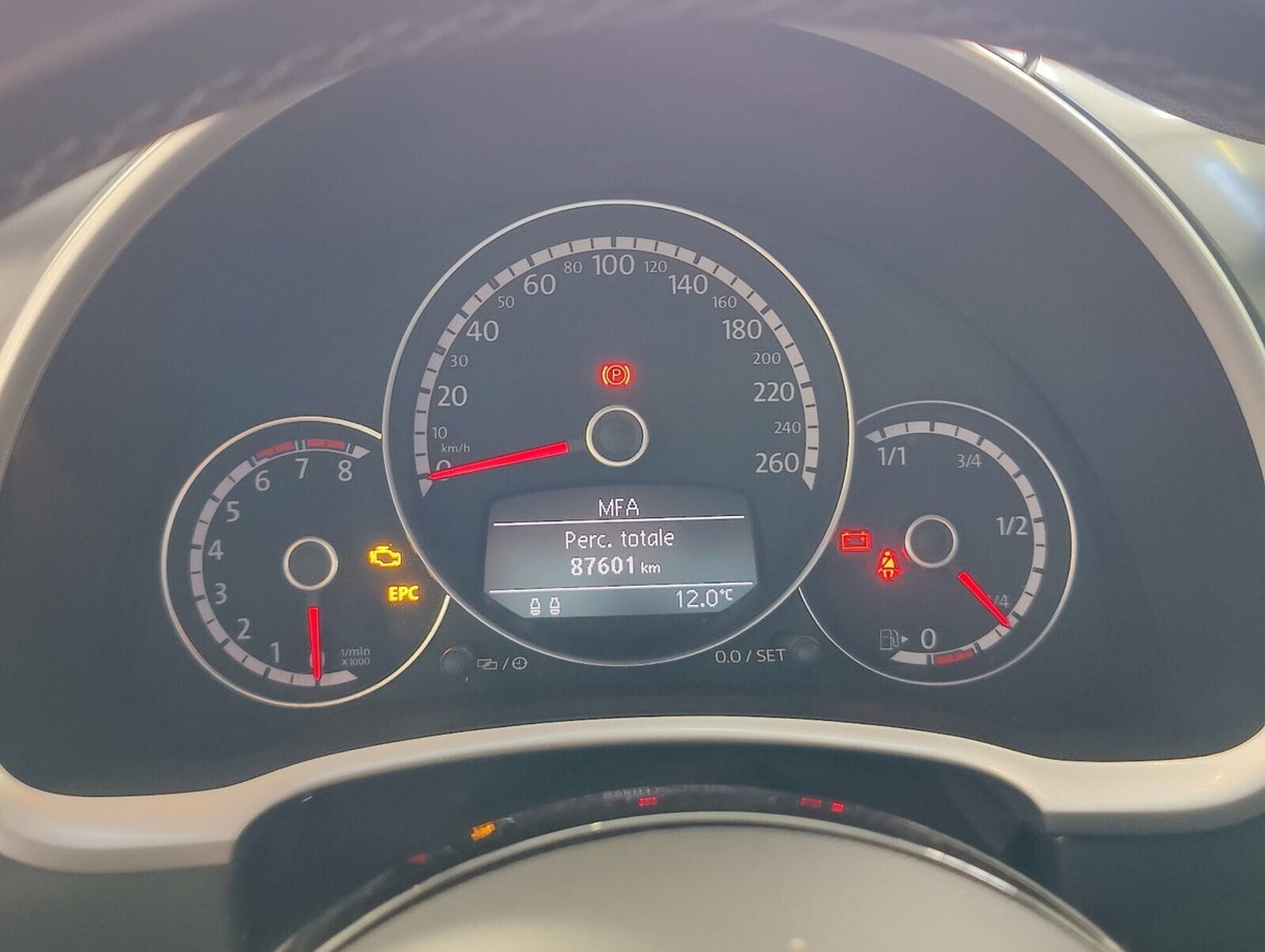 Volkswagen Maggiolino 2.0 TSI DSG Sport BlueMotion Technology (8)